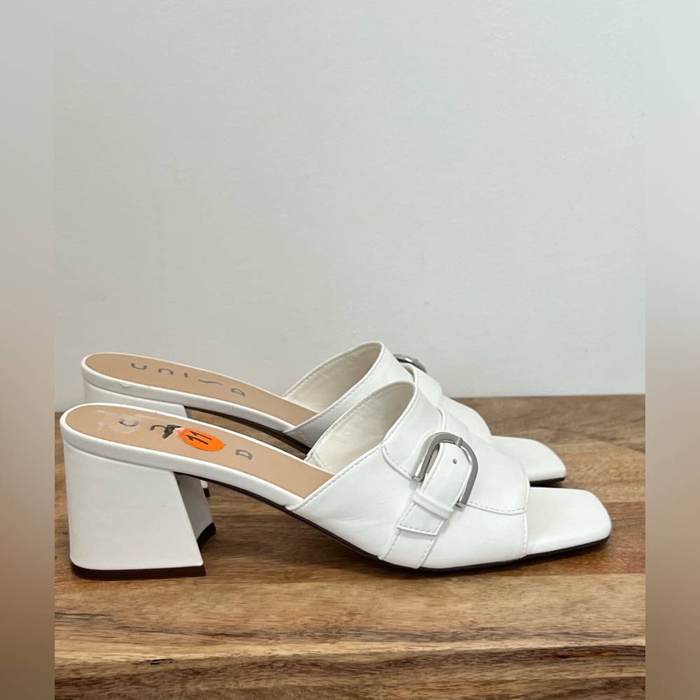 New Unisa Women White Heel Sandals